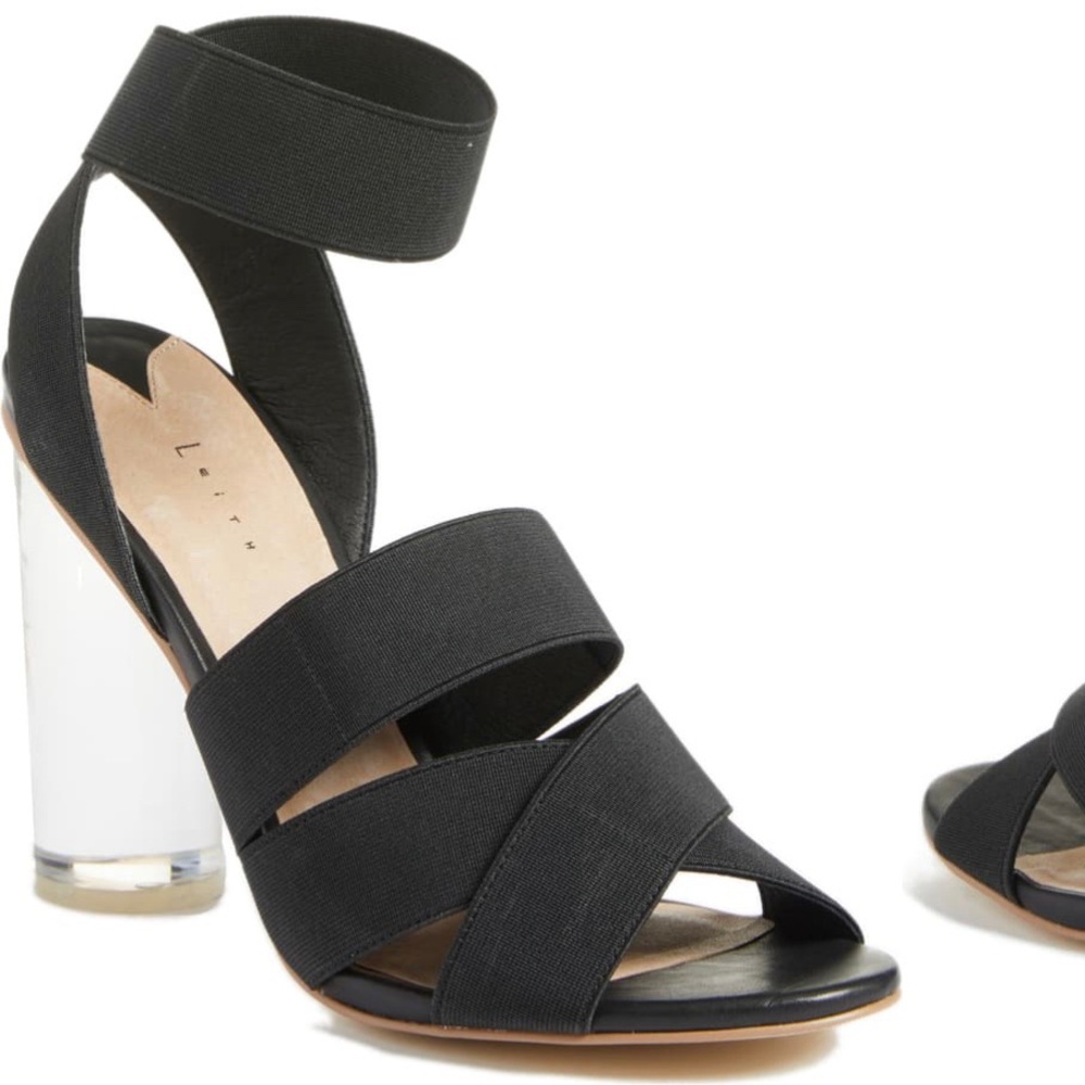 NWOT Leith Caprice Column Heel Pump in Black